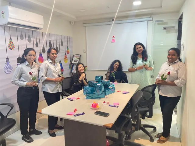Women's Day: roses and gifts for the team